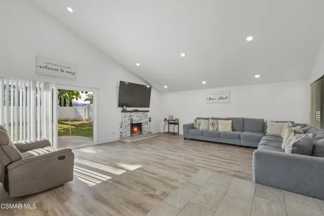 $888,000 | 20448 Calhaven Drive, Saugus, CA 91390