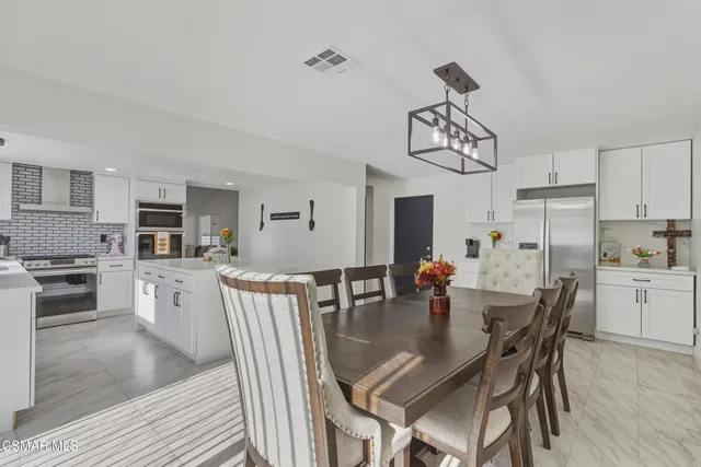 $888,000 | 20448 Calhaven Drive, Saugus, CA 91390