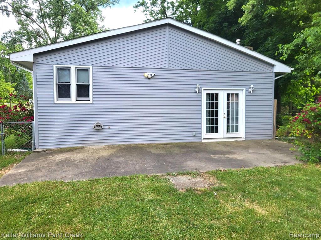 3505 West Auburn Road Rochester Hills, MI 48309 - Photo 3 of 27