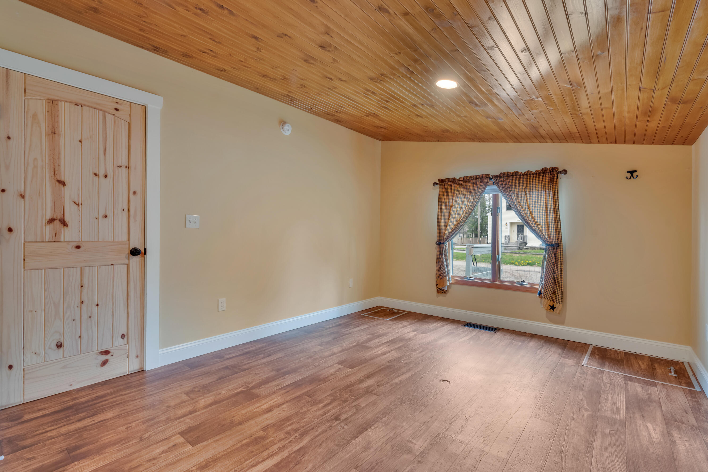 3 Meadow Lane Standish, ME 04084 - Photo 21 of 50