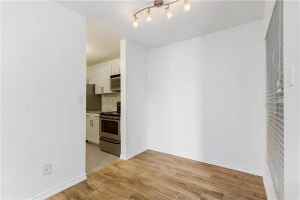 $1,195 | 400 West 35th Street, Unit 103, Austin, TX 78705