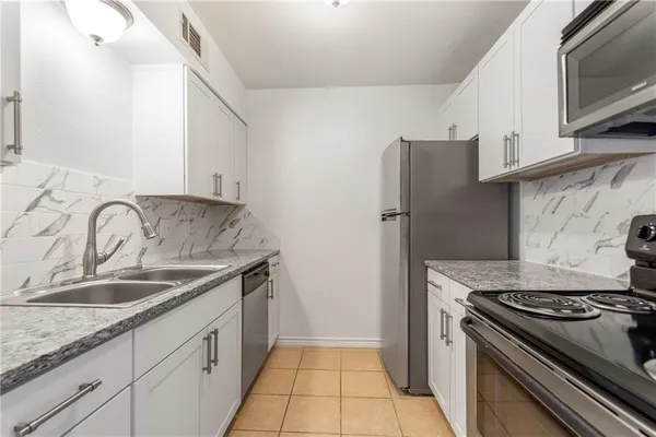$1,195 | 400 West 35th Street, Unit 103, Austin, TX 78705