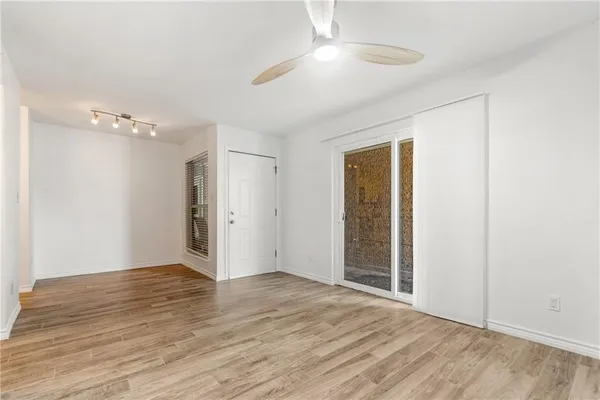 $1,195 | 400 West 35th Street, Unit 103, Austin, TX 78705