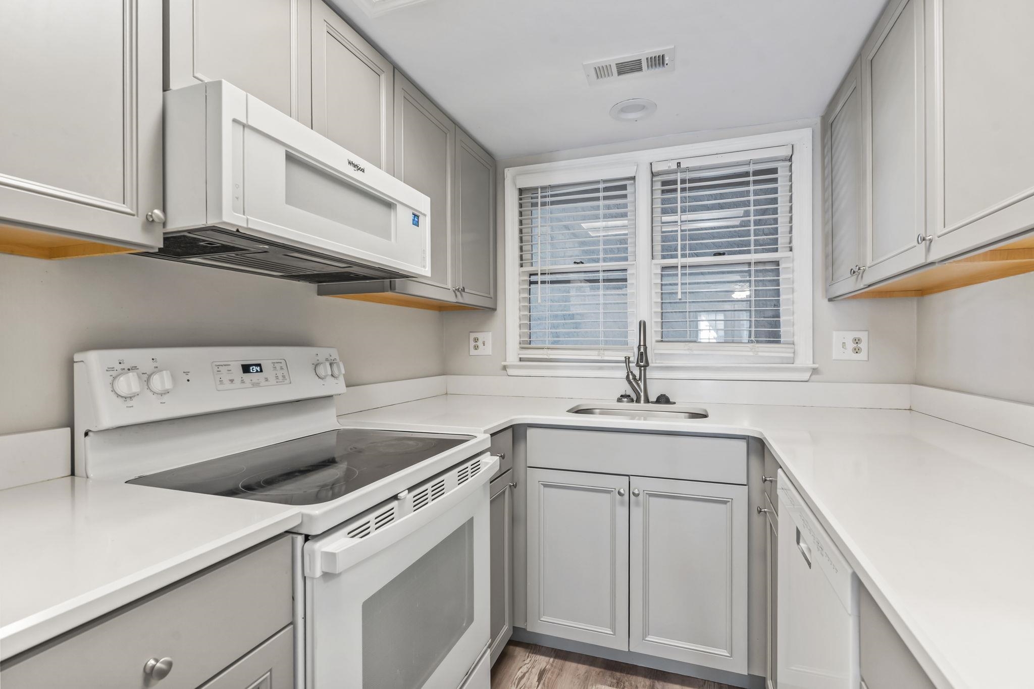 512 30th Avenue North, Unit D Myrtle Beach, SC 29577 - Photo 6 of 24