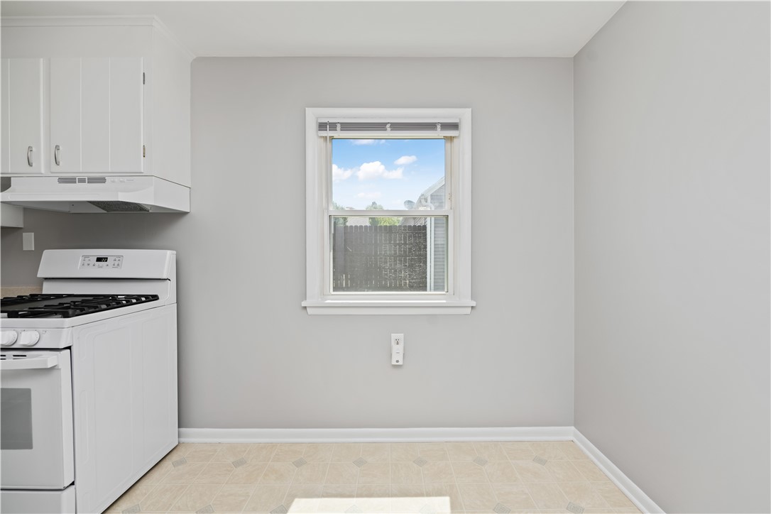 70 Alcott Road Greece, NY 14626 - Photo 9 of 38