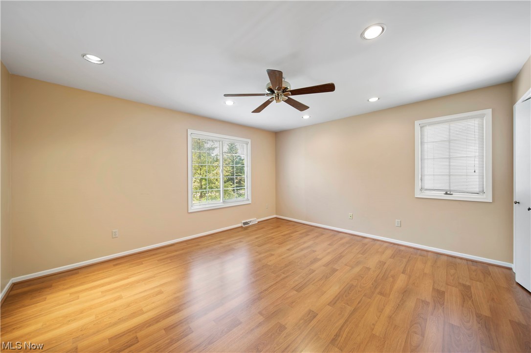 33659 Cedar Road Mayfield Heights, OH 44124 - Photo 17 of 35