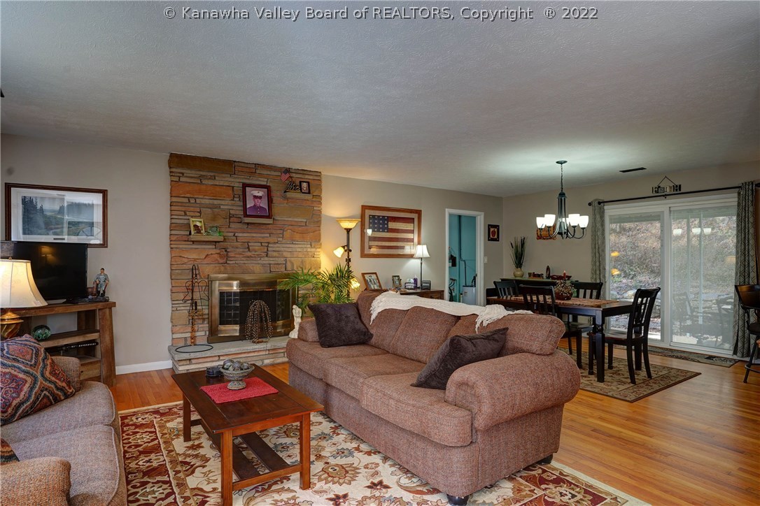 927 Chappell Road Charleston, WV 25304 - Photo 5 of 29 Gallery Image 5