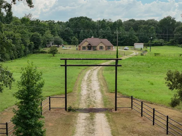 $535,000 | 27985 Fm 831, Oakwood, TX 75855