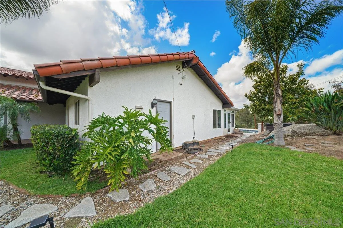15140 Cool Valley Road Valley Center, CA 92082 - Photo 35 of 46 Gallery Image 35