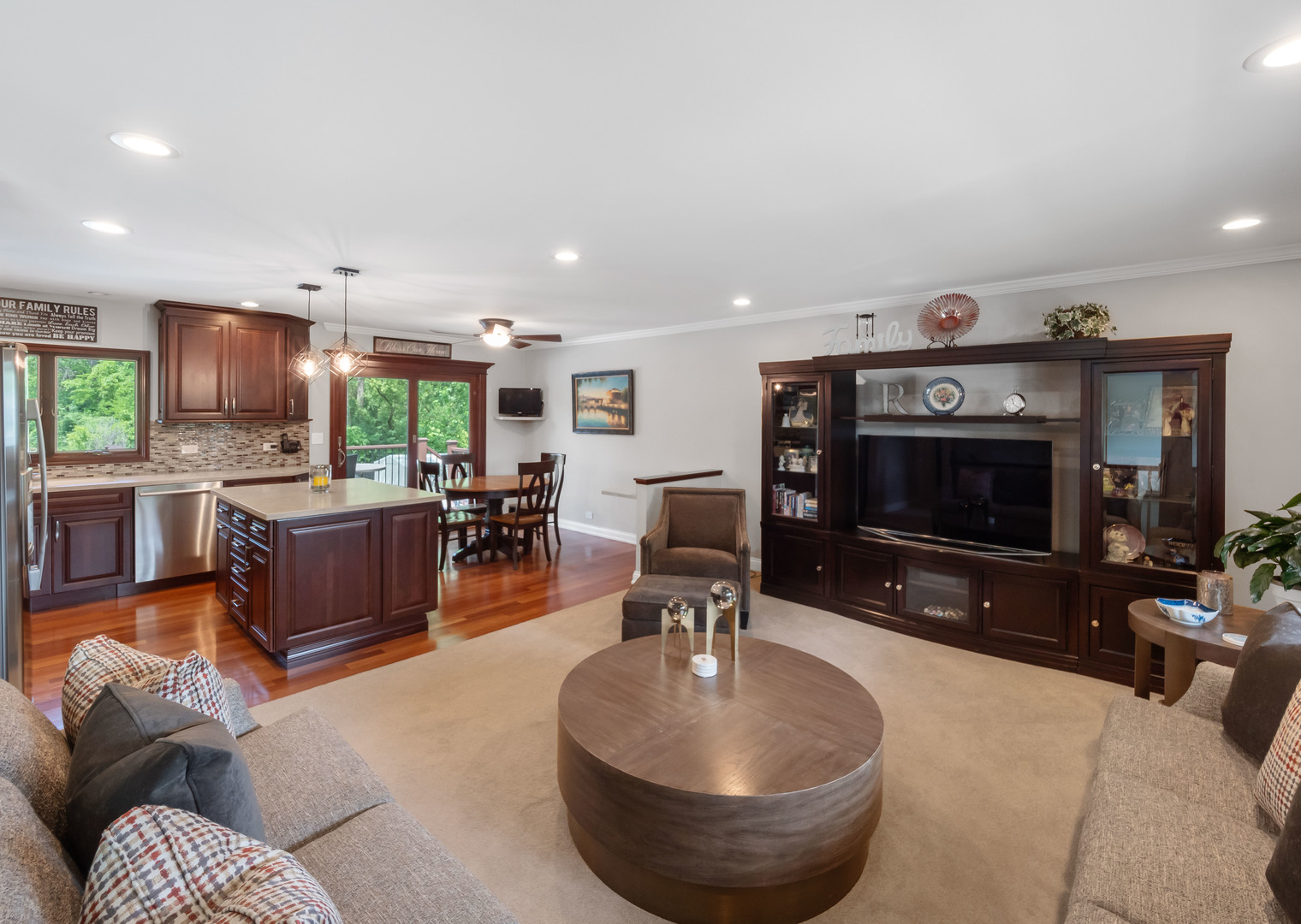 1012 Cheltenham Road Elk Grove Village, IL 60007 - Photo 11 of 50 Gallery Image 11