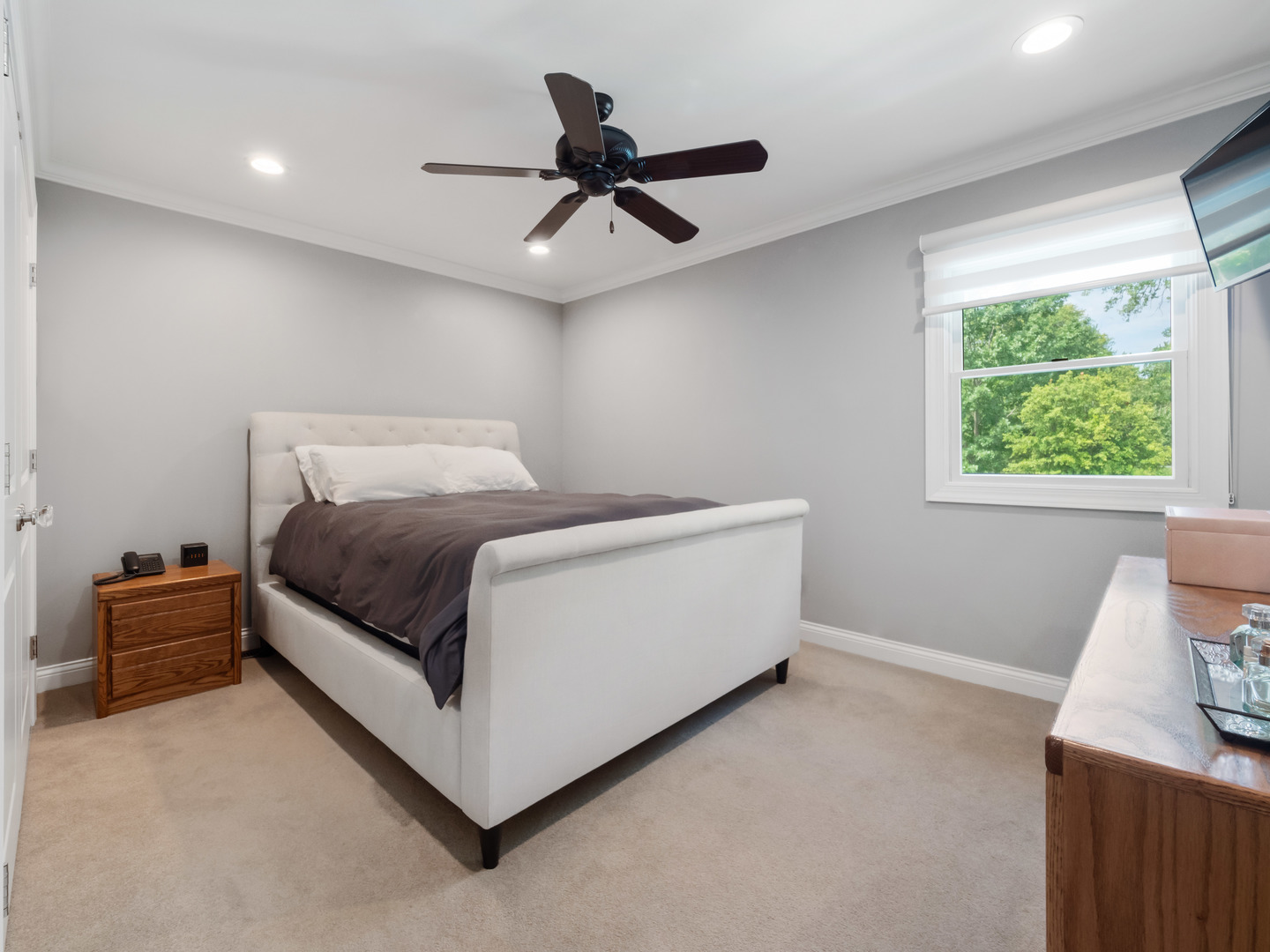 1012 Cheltenham Road Elk Grove Village, IL 60007 - Photo 17 of 50 Gallery Image 17