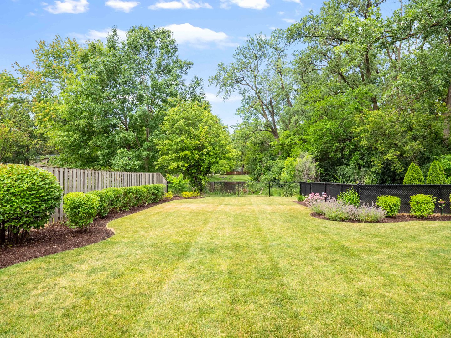 1012 Cheltenham Road Elk Grove Village, IL 60007 - Photo 41 of 50 Gallery Image 41