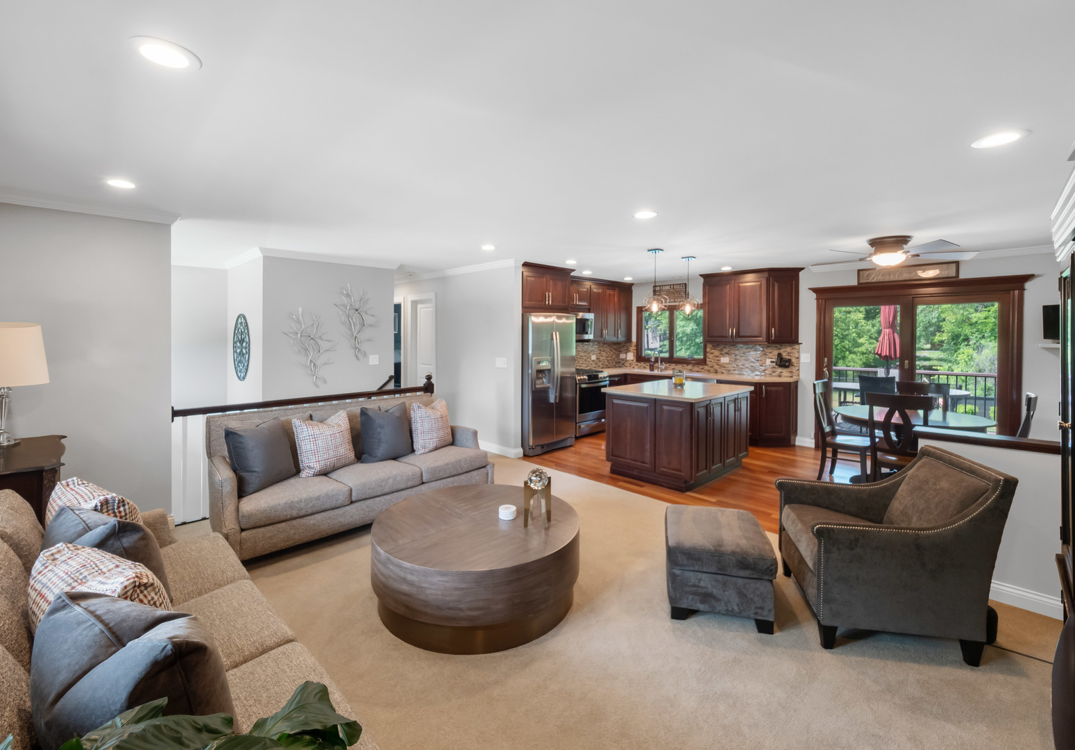 1012 Cheltenham Road Elk Grove Village, IL 60007 - Photo 10 of 50 Gallery Image 10