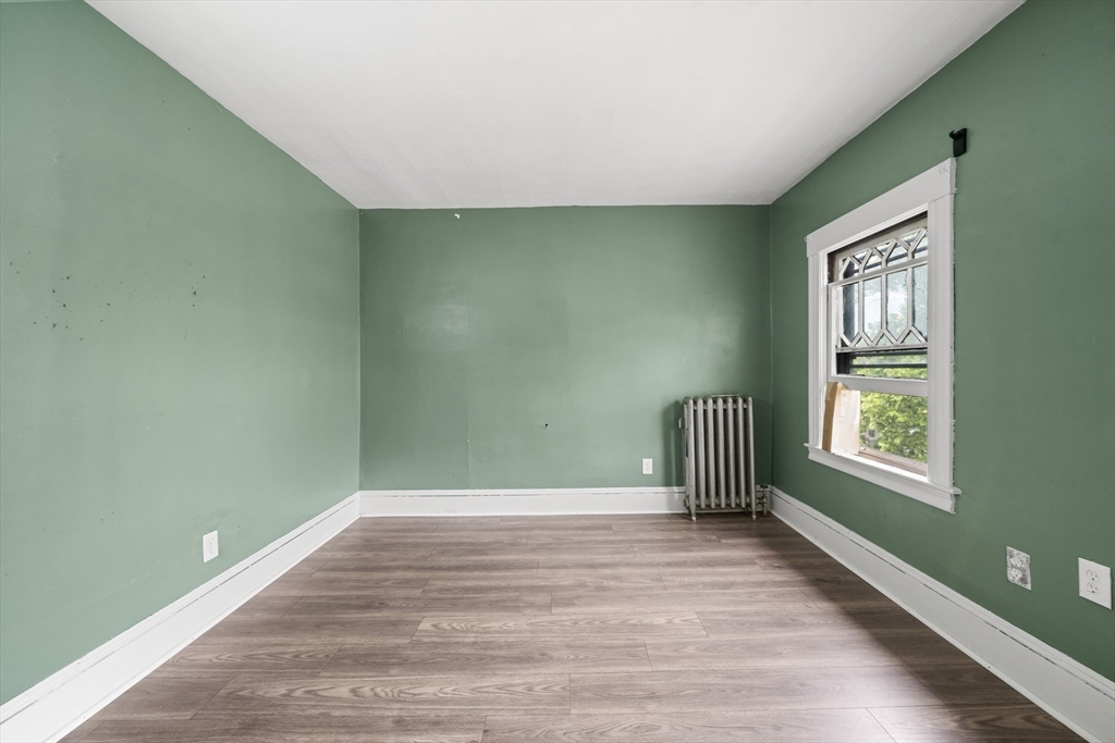 363 White Street Springfield, MA 01108 - Photo 29 of 35