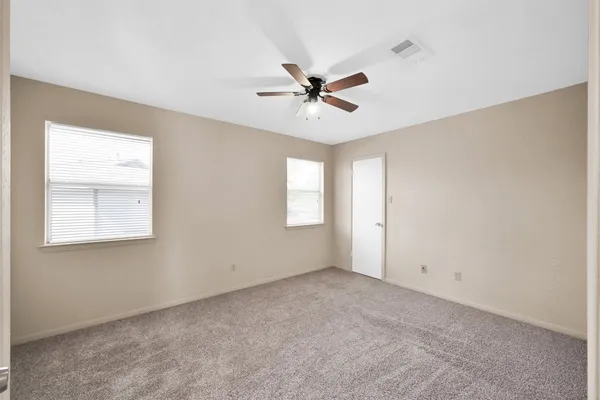 $1,250 | 1603 Hazelwood Street, Unit B, Conroe, TX 77301