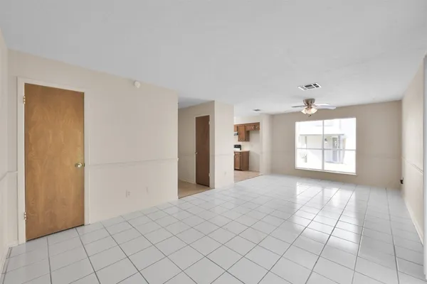 $1,250 | 1603 Hazelwood Street, Unit B, Conroe, TX 77301