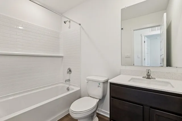 $289,990 | 879 Briar Gln Court, Hampshire, IL 60140