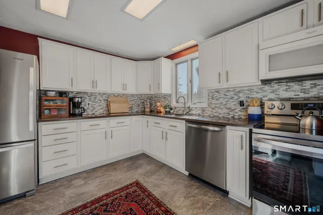 $549,900 | 315 Judson Avenue, Groton, CT 06355