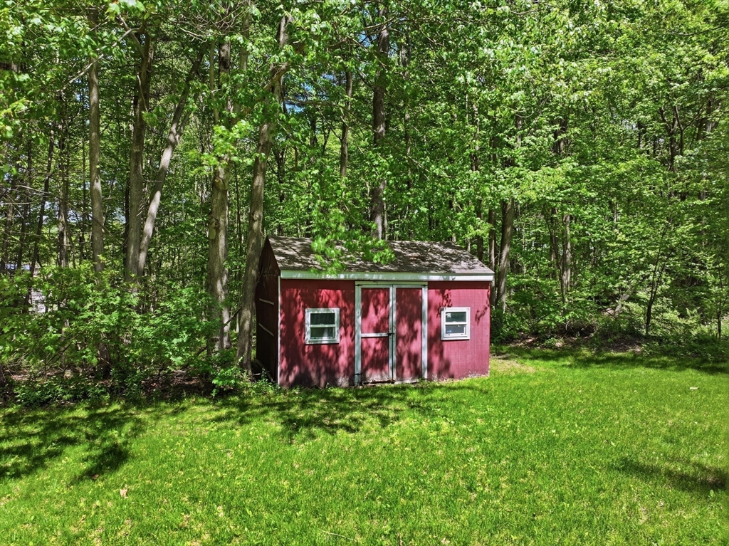 7 Hartwell Road Oxford, MA 01537 - Photo 40 of 42