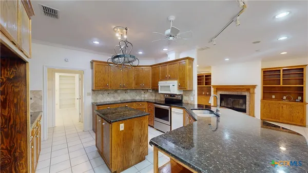 $499,000 | 234 Lakeview Drive, Victoria, TX 77905