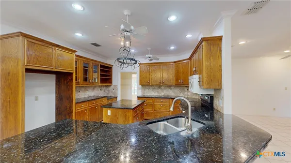 $499,000 | 234 Lakeview Drive, Victoria, TX 77905