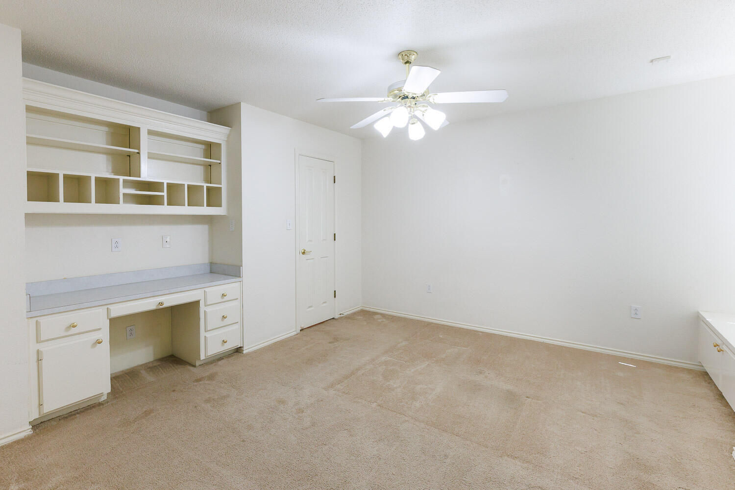 6904 Freeport Avenue Lubbock, TX 79424 - Photo 40 of 49 a view of an empty room with a bathroom