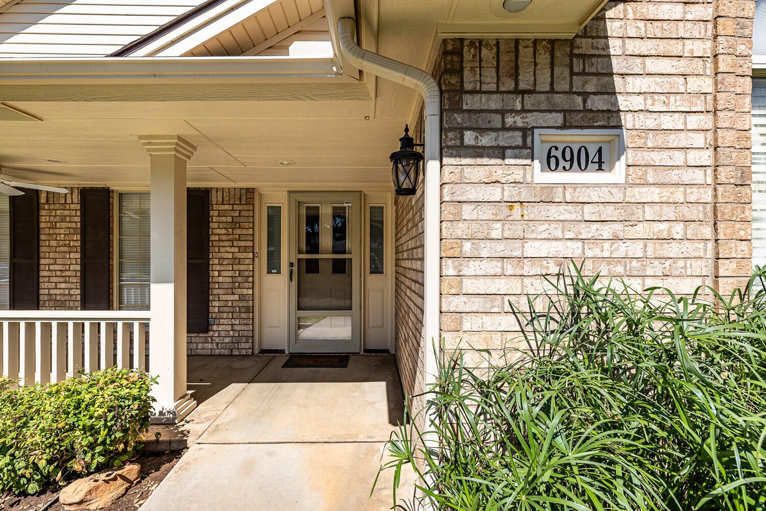 6904 Freeport Avenue Lubbock, TX 79424 - Photo 7 of 49 a view of entrance