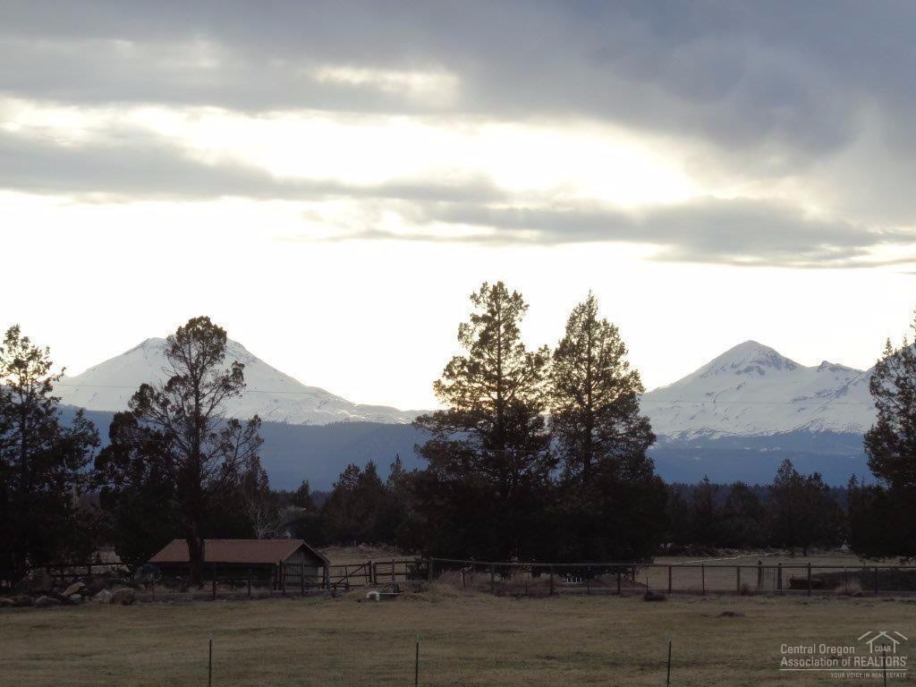 65870 Twin Bridges Road Bend, OR 97703 - Photo 18 of 21 Gallery Image 18