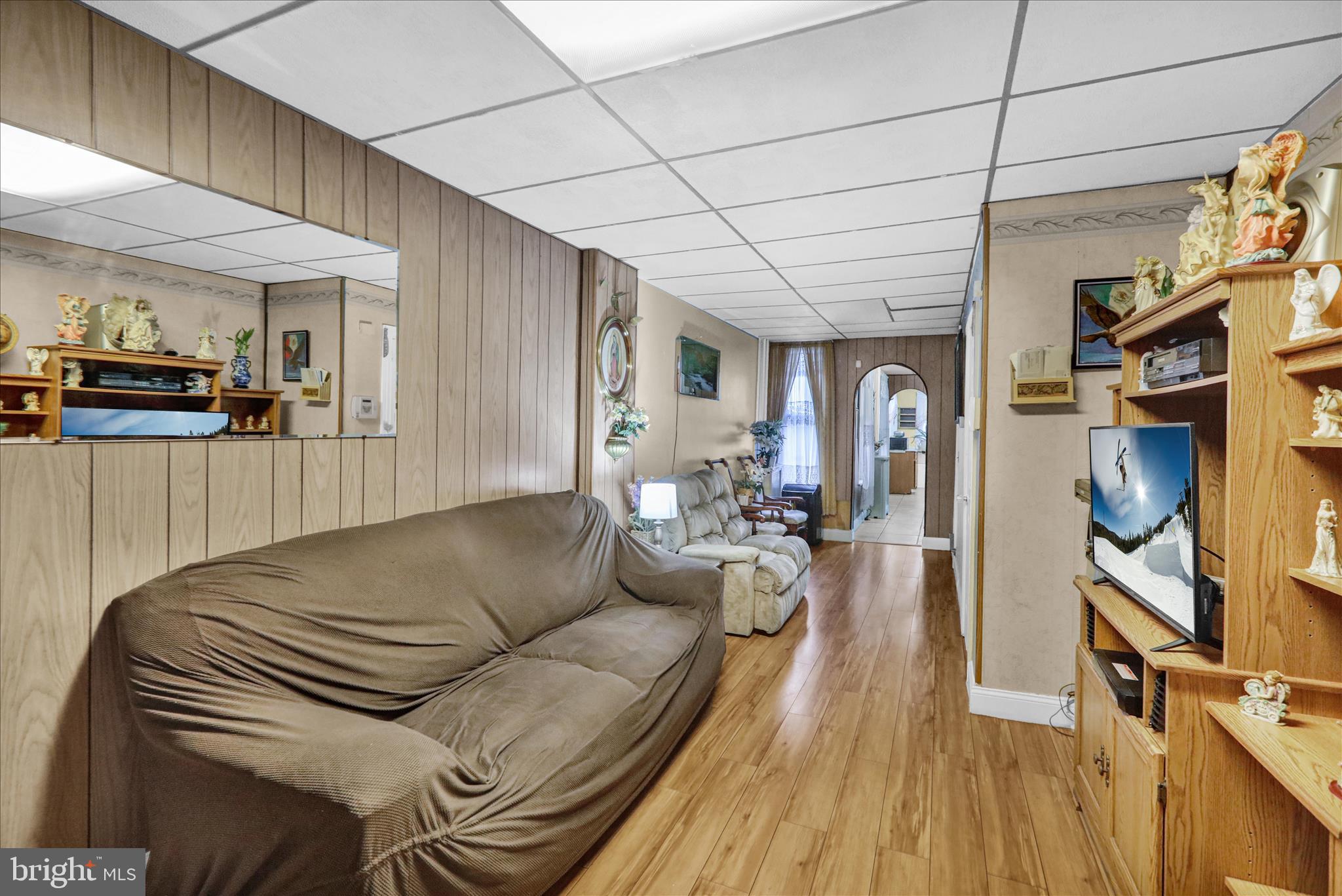 1212 Green Street Reading, PA 19604 - Photo 5 of 20 Gorgeous flooring