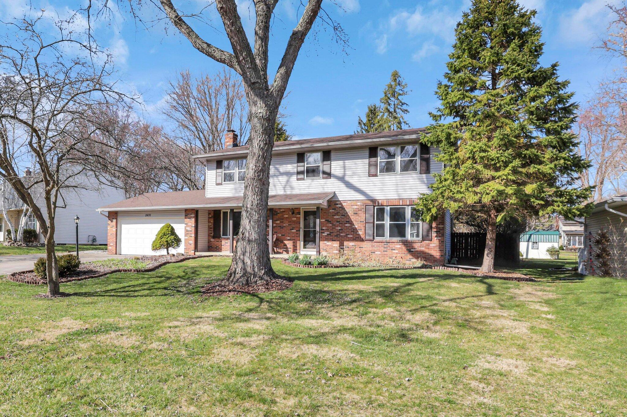 2470 Merbrook Road Columbus, OH 43235 - Photo 3 of 50 40-web-or-mls-5F3A0481 copy