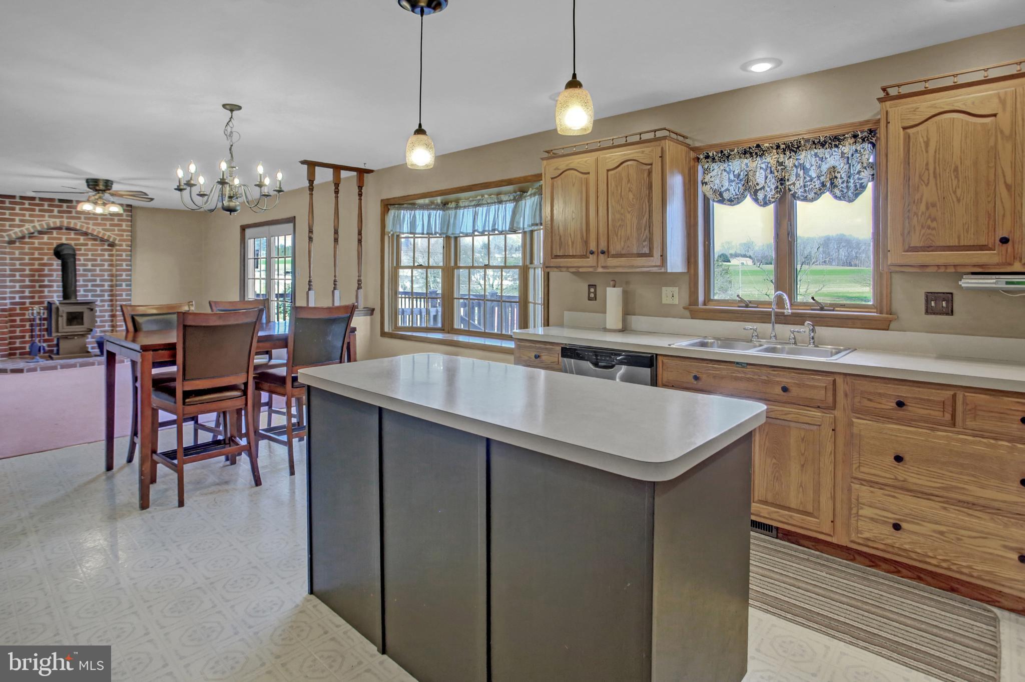 1453 East Newport Road Lititz, PA 17543 - Photo 14 of 57