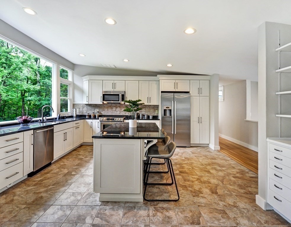 115-0 Trapelo Road Lincoln, MA 01773 - Photo 12 of 40