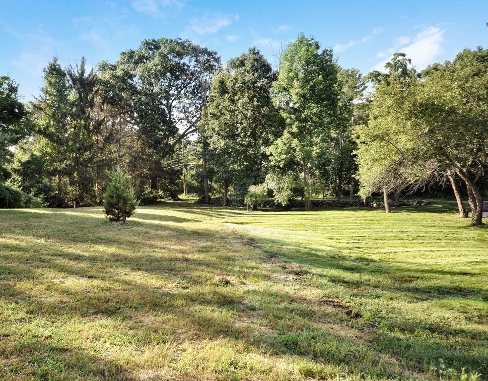 115-0 Trapelo Road Lincoln, MA 01773 - Photo 18 of 40