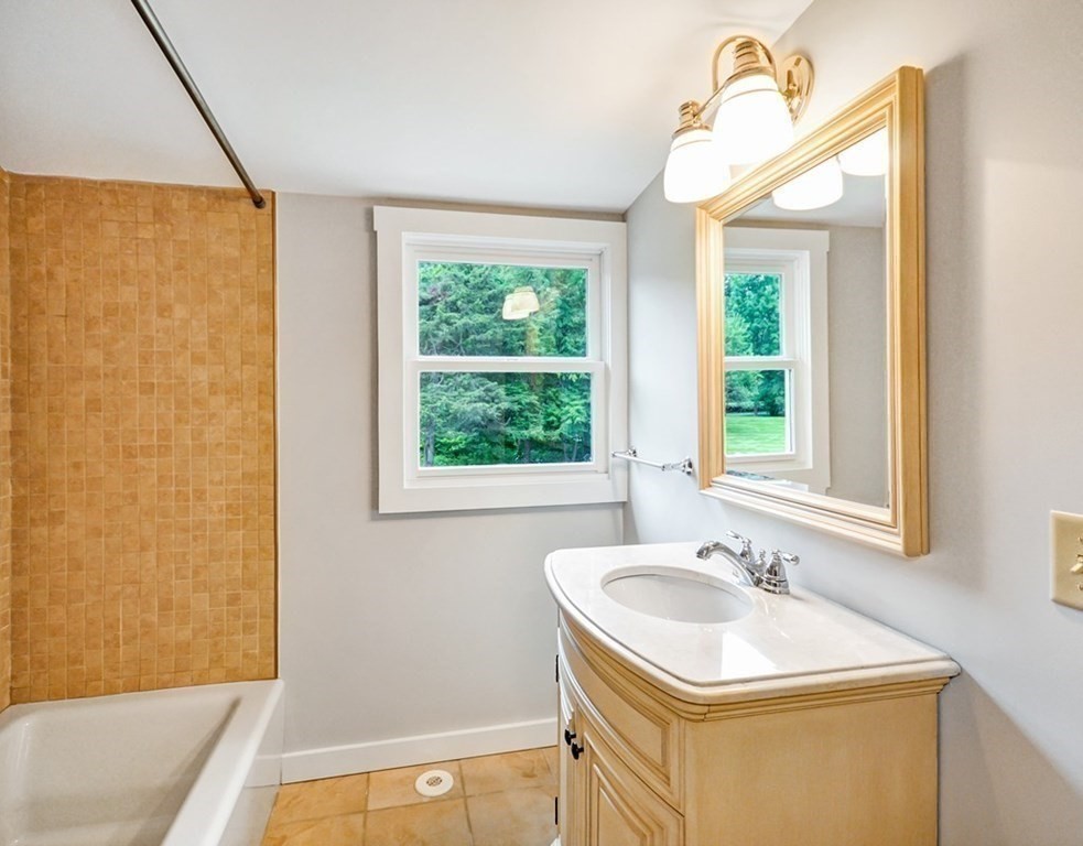 115-0 Trapelo Road Lincoln, MA 01773 - Photo 29 of 40