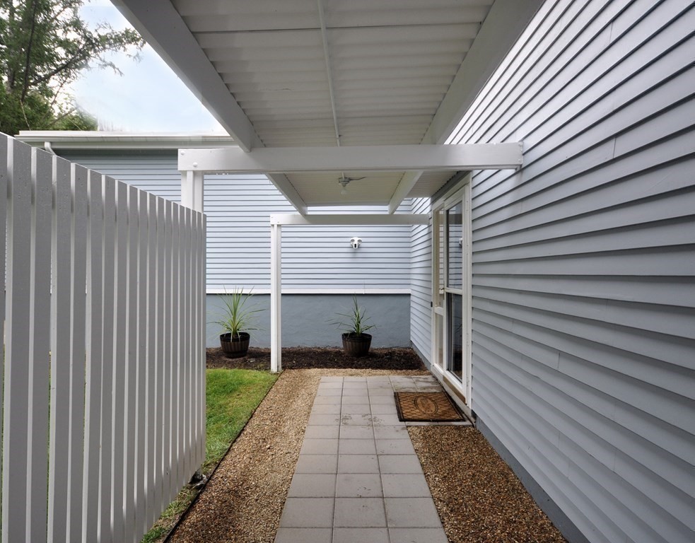 115-0 Trapelo Road Lincoln, MA 01773 - Photo 37 of 40