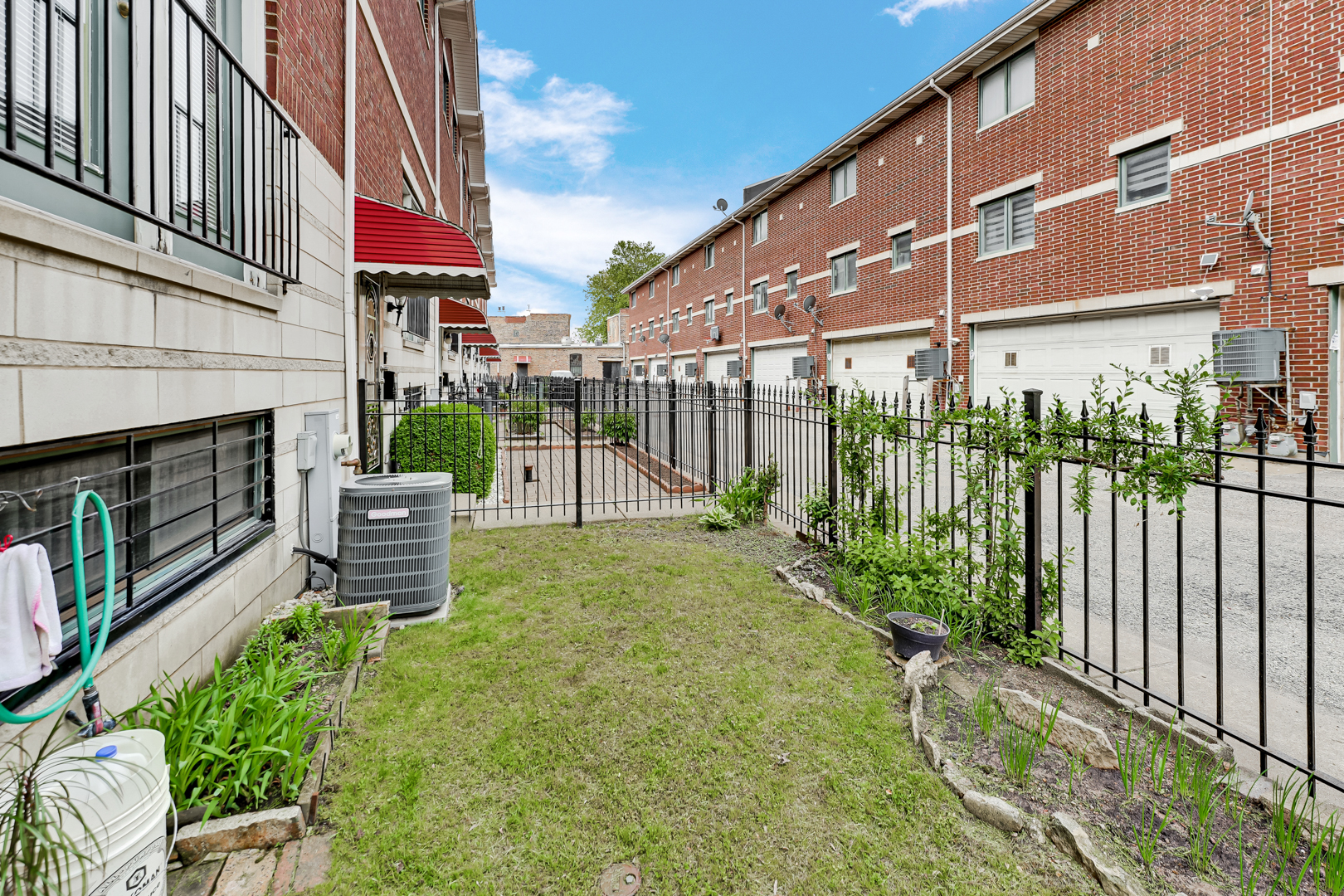 1925 West 34th Street, Unit A Chicago, IL 60608 - Photo 4 of 21 Gallery Image 4