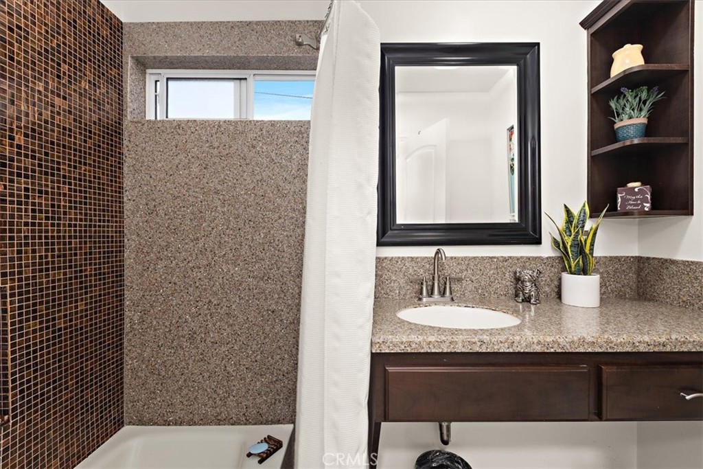 420 West Tichenor Street Compton, CA 90220 - Photo 24 of 53