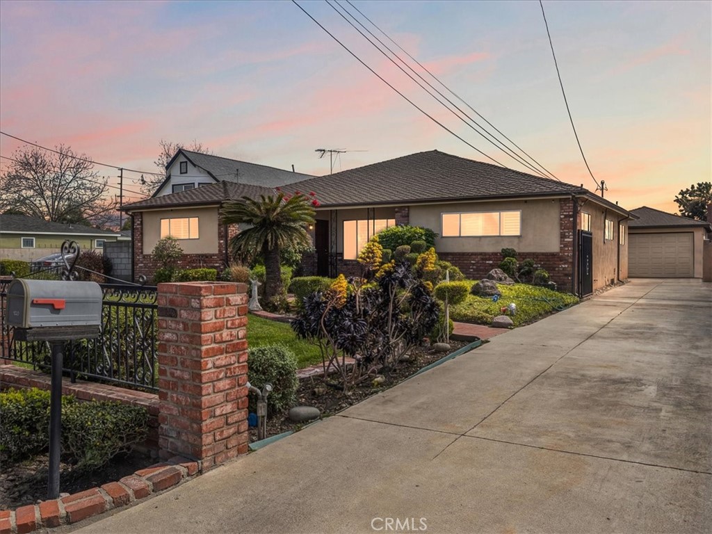 420 West Tichenor Street Compton, CA 90220 - Photo 3 of 53