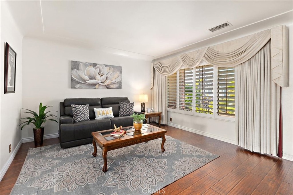 420 West Tichenor Street Compton, CA 90220 - Photo 4 of 53