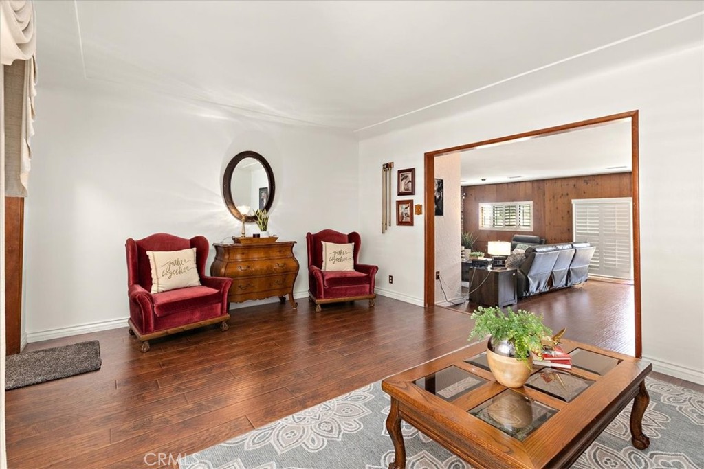 420 West Tichenor Street Compton, CA 90220 - Photo 6 of 53