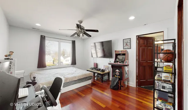 $1,250,000 | 6909 Beckwith Road, Morton Grove, IL 60053