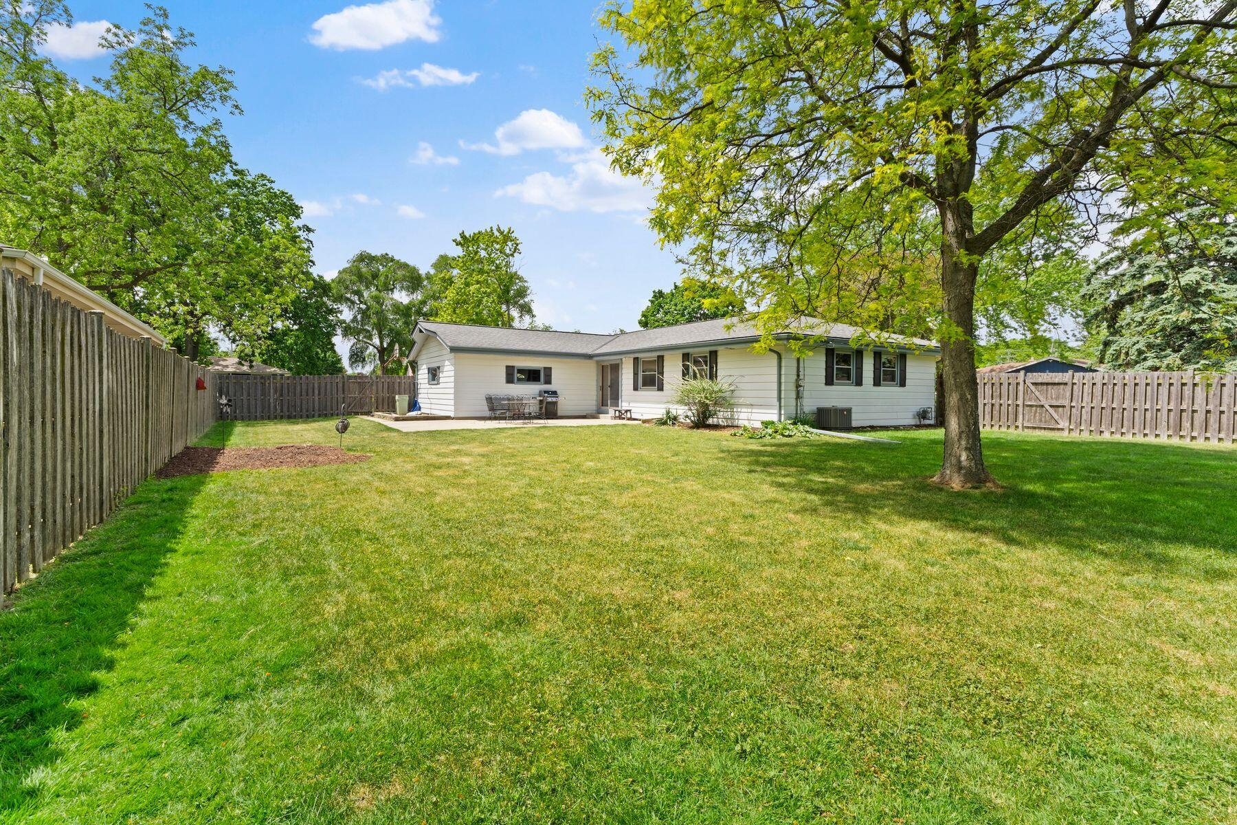 4204 South 93rd Street Greenfield, WI 53228 - Photo 2 of 28 Large Corner Lot/Fenced Yard