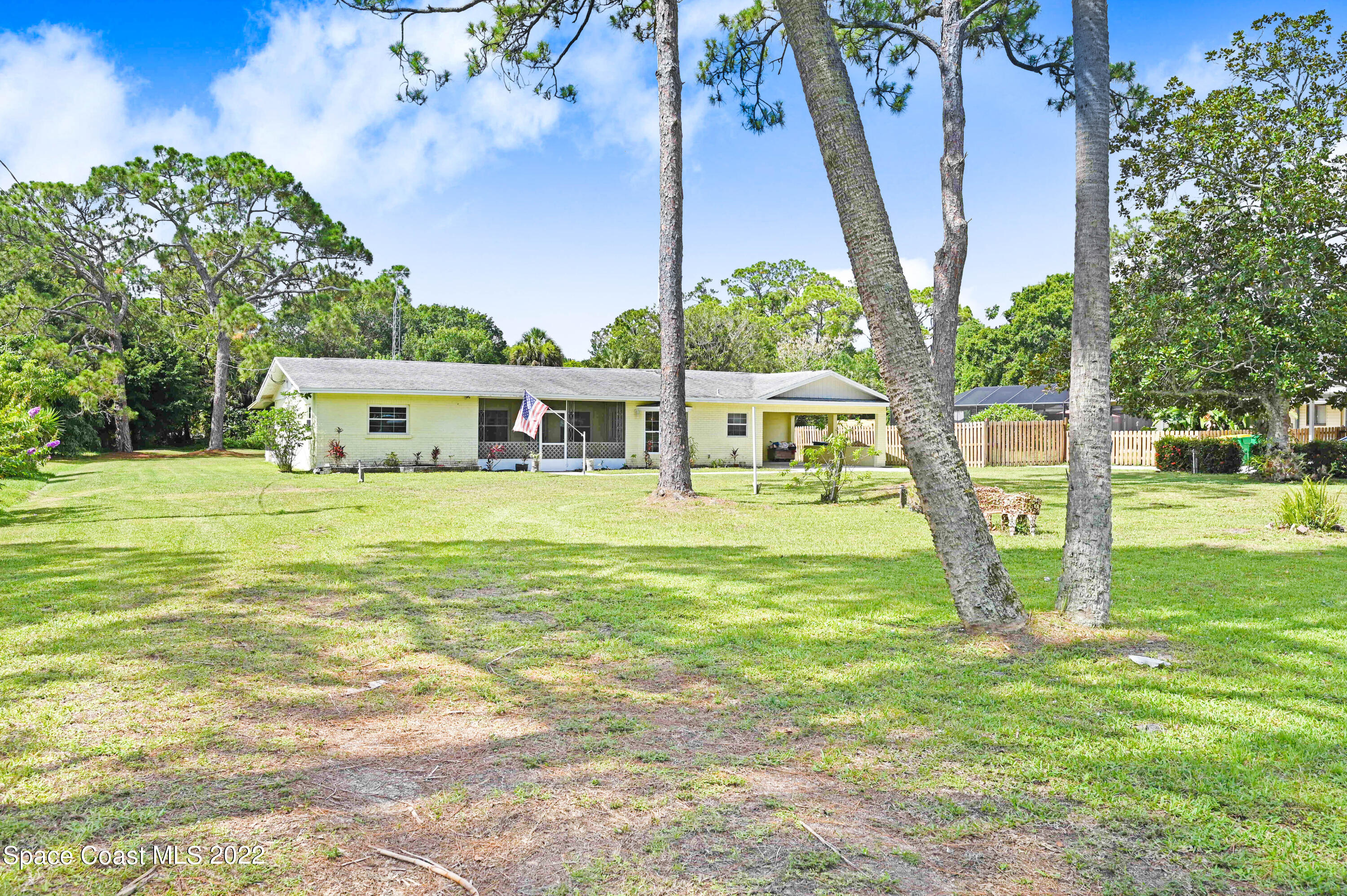 7393 Rodes Place Melbourne, FL 32904 - Photo 2 of 31 DSC_0725