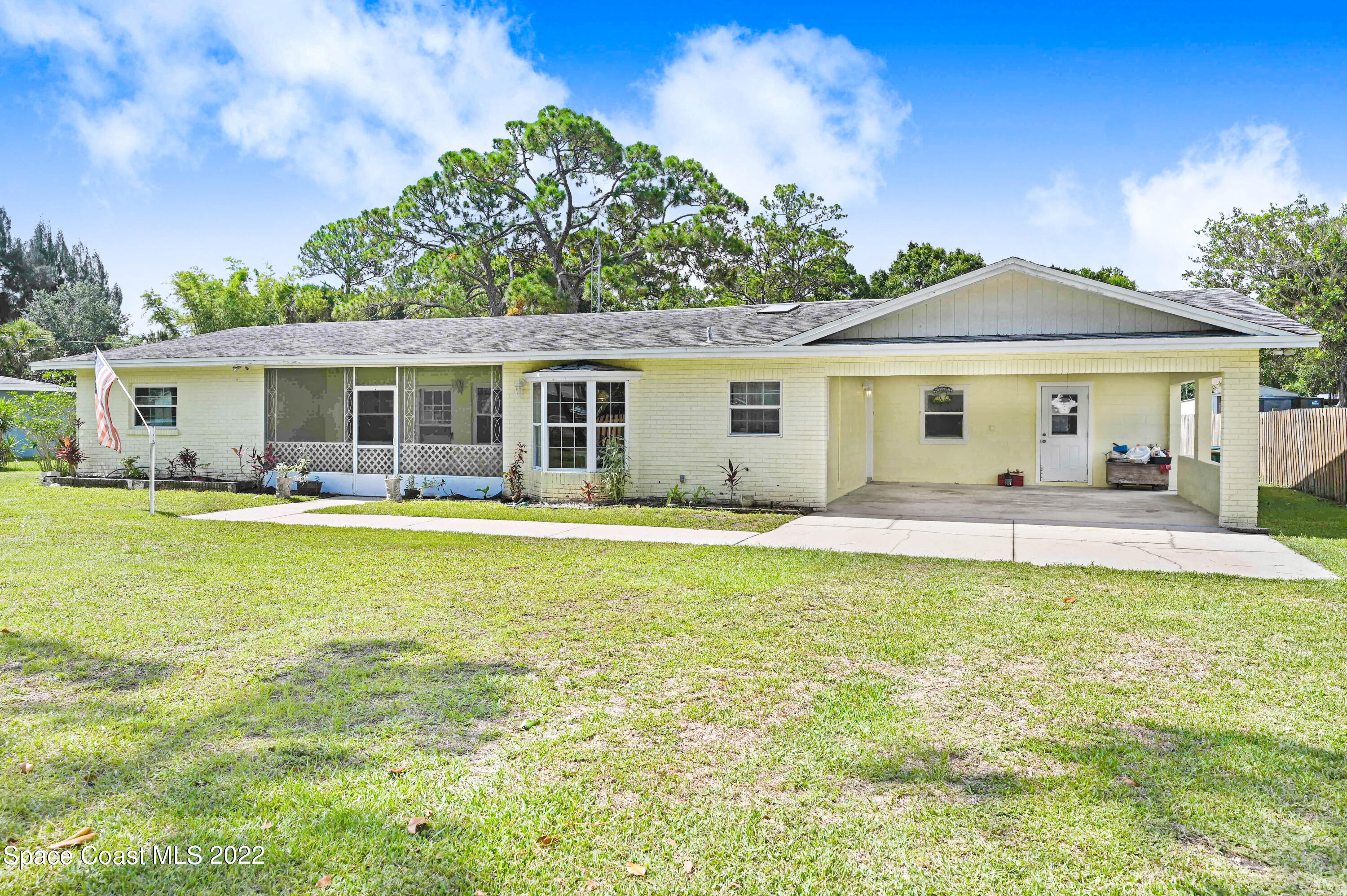 7393 Rodes Place Melbourne, FL 32904 - Photo 3 of 31 DSC_0716