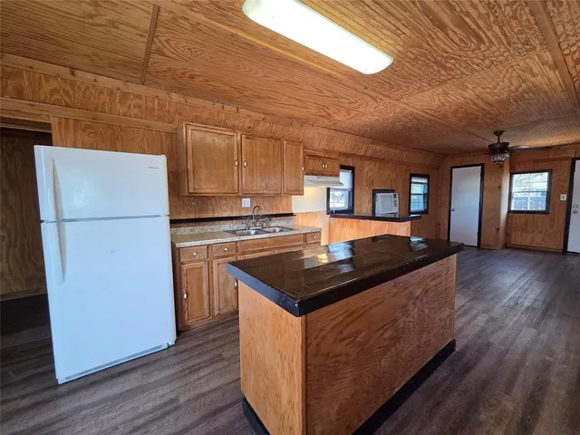 $950 | 302 Carson Circle, Gun Barrel City, TX 75156