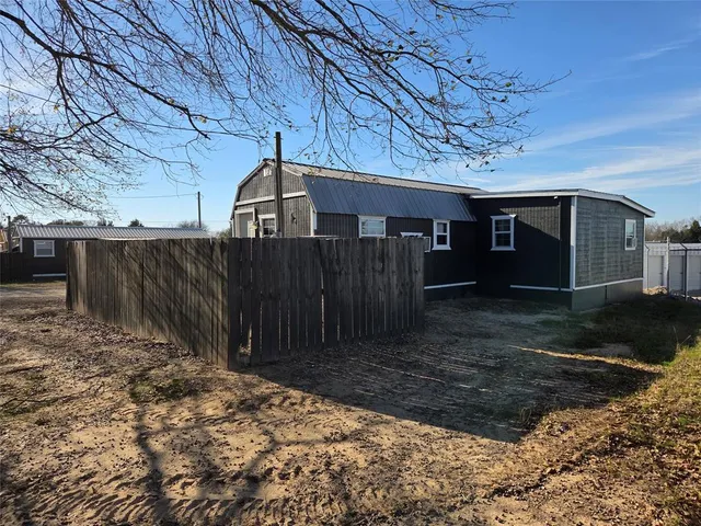 $950 | 302 Carson Circle, Gun Barrel City, TX 75156