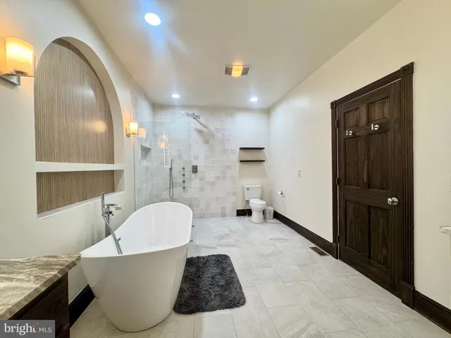 $1,299,900 | 6 Cinderberry Court, Georgetown, DE 19947