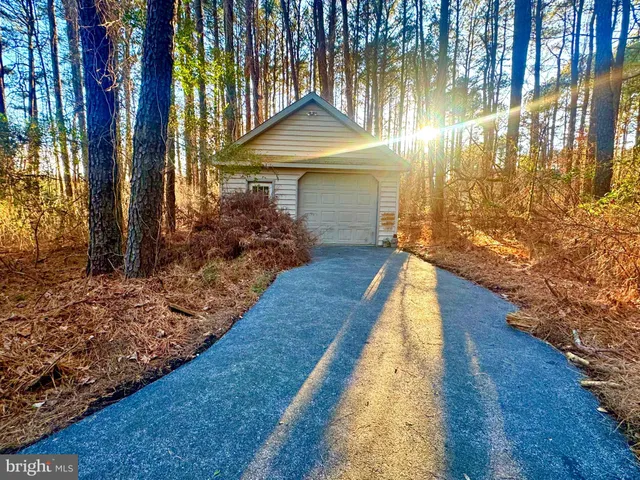 $1,299,900 | 6 Cinderberry Court, Georgetown, DE 19947