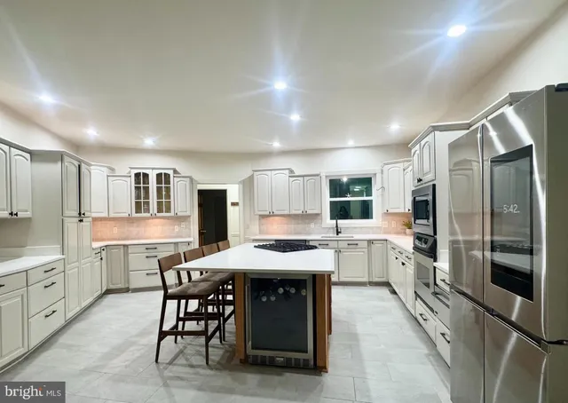 $1,299,900 | 6 Cinderberry Court, Georgetown, DE 19947