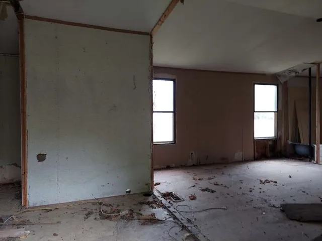 $58,199 | 332 Houston Drive, Maud, TX 75567